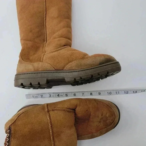 UGG Australia Sand Ulta Boots - 9 - Picture 10 of 11